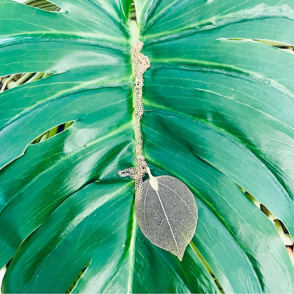 Tropical palm leaf earrings and leaf necklace vacation set in gold & green NWT - Picture 9 of 16